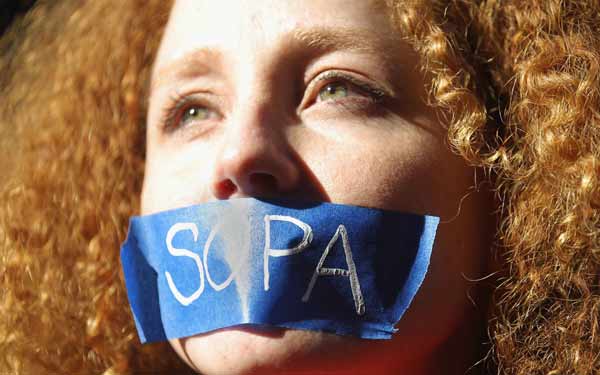 İnternete yasak getirmek isteyen SOPA cephesi kan kaybediyor