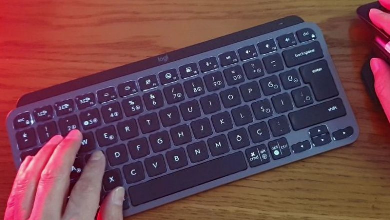 Minimalist kablosuz klavye | Logitech MX Keys Mini incelemesi